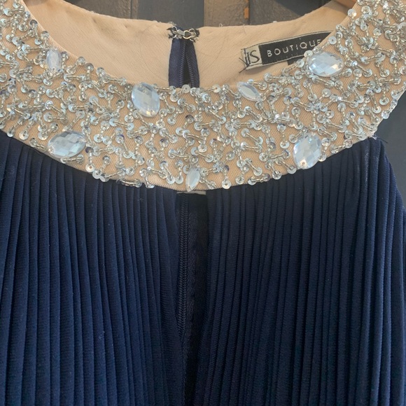 David’s Bridal - JS Boutique - Navy Blue gown EUC - size 4 - Picture 4 of 9